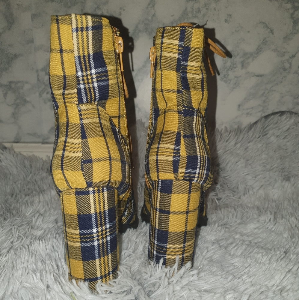 Yellow plaid booties sz 6 - Picture 3 of 3